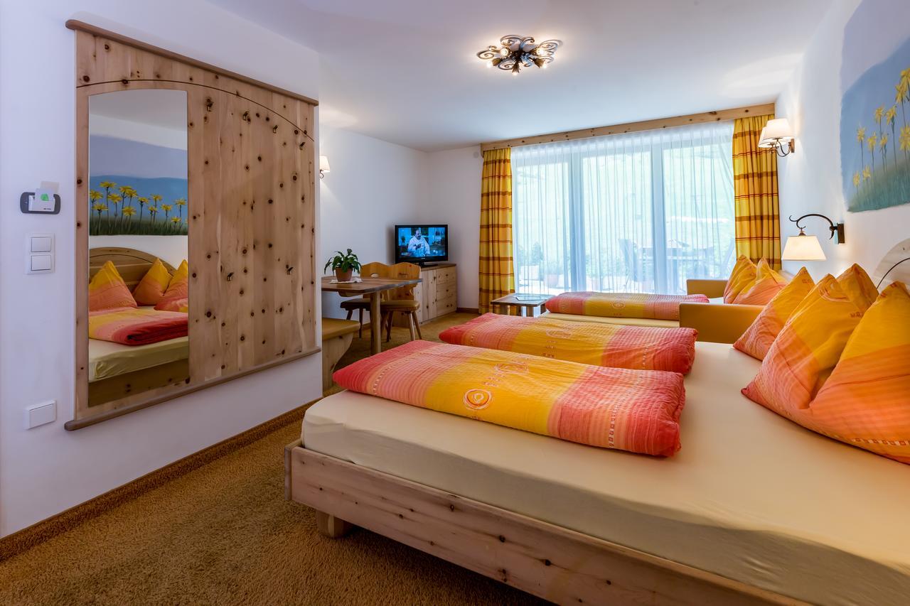 Hotel Restaurant Rosmarie เฟลเดอร์ส ภายนอก รูปภาพ