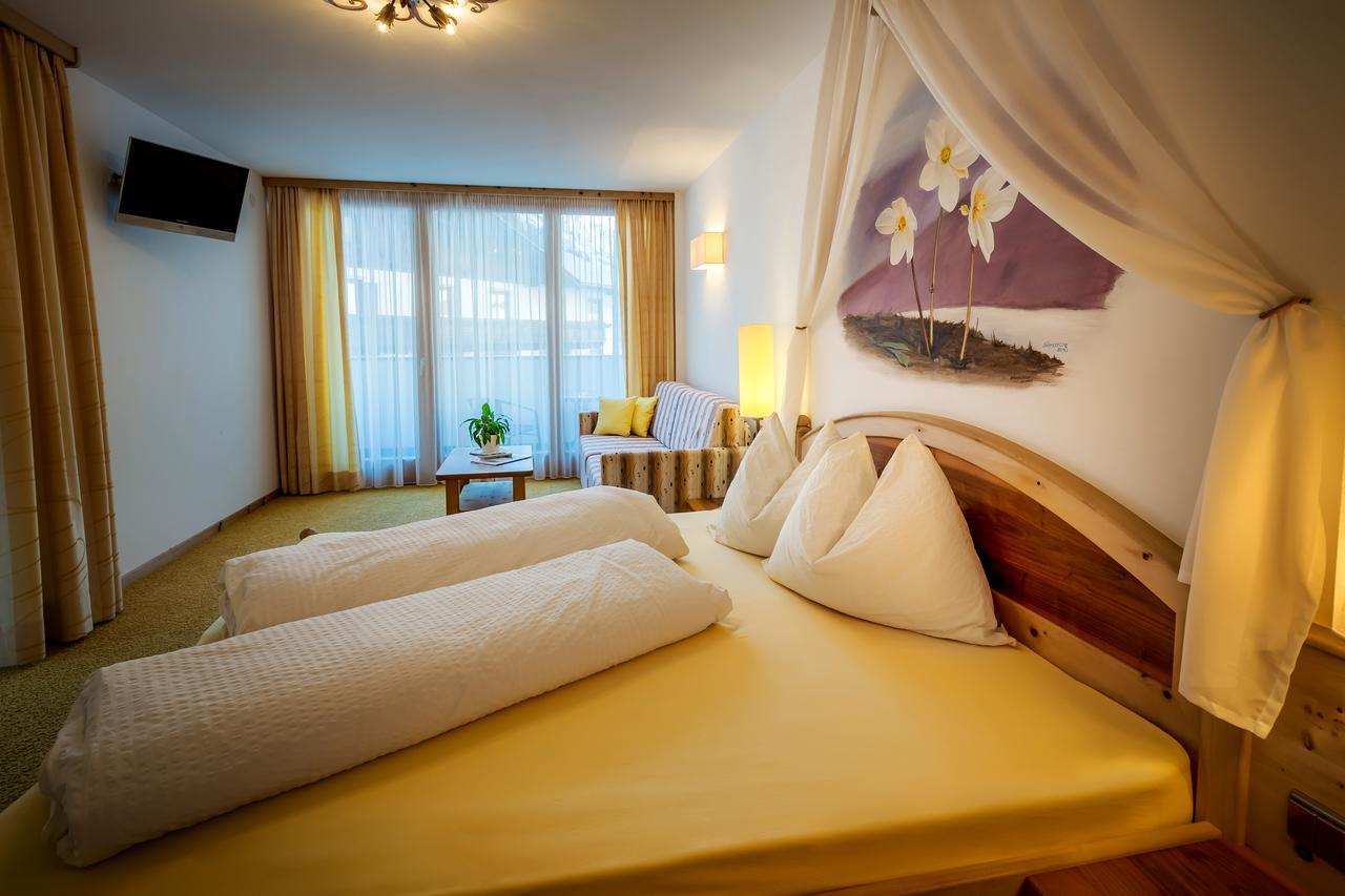 Hotel Restaurant Rosmarie เฟลเดอร์ส ภายนอก รูปภาพ